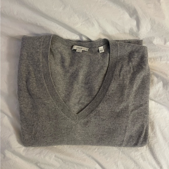 VINCE Weekend V Neck Cashmere Sweater - Picture 2 of 4
